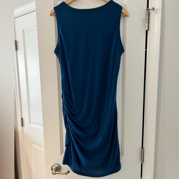 Blue fitted dress - Picture 2 of 3